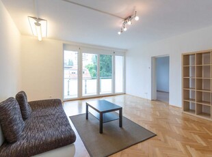 Helle 2-Zimmer-Wohnung mit Balkon und eigenem Abstellplatz