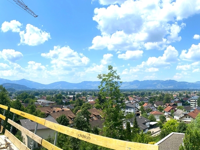 Traumaussicht in Hohenems: Wohnanlage Hangweg mit Weitblick und Swimming Pool - Top 1