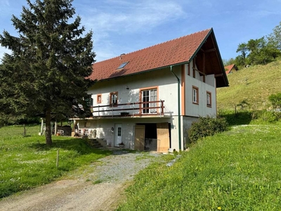 Charmantes Haus mit Sanierungsbedarf in idyllischer Lage