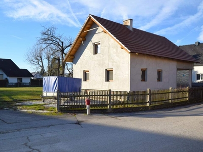 Haus mit großem Garten in zentraler Lage