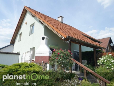 Familiendomizil mit Pool und Garage