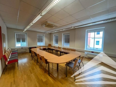 Günstige 120 m² Bürofläche in Urfahr zu vermieten!