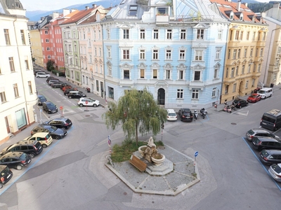 Wilten: 3-Zimmer-Altbauwohnung mit Balkon zum Innenhof