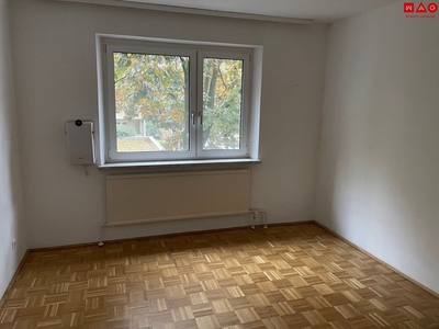 Sehr gut geschnittene Wohnung mit einer umwerfenden Loggia! Ideal für alle Stadtliebhaber, optimale Verkehrsanbindungen - gegeben durch eine perfekte