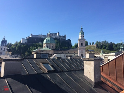 Genießen Sie atemberaubende Sonnenuntergänge auf der Dachterrasse - mitten in der Altstadt!