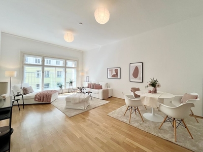 Gut geschnittene 3 Zimmer Wohnung mit Innenhofbalkon unweit vom Schwedenplatz in 1010 zu mieten