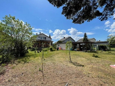 EINFAMILIENHAUS MIT GROßEM GARTEN IN STRASSHOF