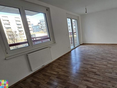 2-ZIMMERWOHNUNG mit BALKON - UNBEFRISTETER MIETVERTRAG