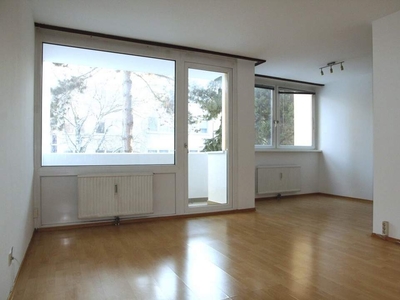 sonnige 3-Zimmer-Wohnung in Klosterneuburg - neuwertig, mit Balkon und Parkplatz - Warmmiete!