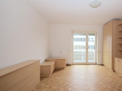 Helle 2-Zimmer-Wohnung mit Balkon und idealer Lage