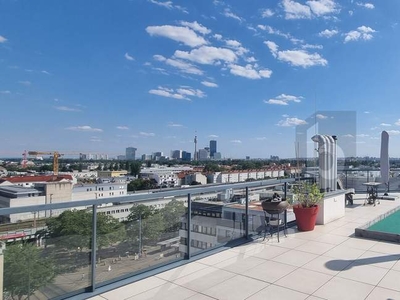 LUXUS UND PANORAMABLICK MIT RIESIGER TERRASSE!