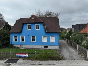 Haus in guter Lage mit großem Garten