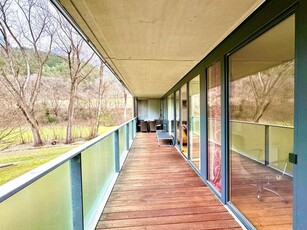 Innsbruck: Sonnige 3-Zimmer-Wohnung mit 20 m² Balkon und schönem Blick auf die Natur