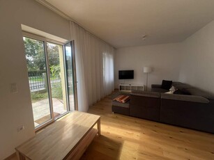 Wiener Neudorf! Hübsche und voll möblierte 2-Zimmer Wohnung mit 2 Terrassen und Stellplatz!