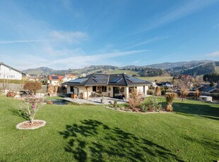 Einzigartiges Einfamilienhaus mit traumhaftem Gartenparadies und Pool in idyllischer Ruhelage in Reichenfels