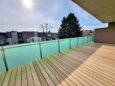 Penthouseflair - Mietwohnung (57m²) mit überdachter Terrasse über den Dächern von Fürstenfeld!