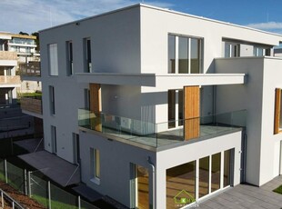 Exklusive Erstbezug-Wohnung mit Balkon und Garage - modernes Design und hochwertige Ausstattung