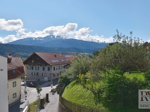 Stillvolles Wohnen auf zwei Ebenen