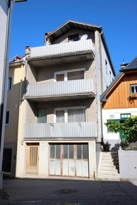 Gmunden: Stadthaus mit ca. 150m² Wohnfläche und Dachterrasse in ruhiger Zentrumslage!