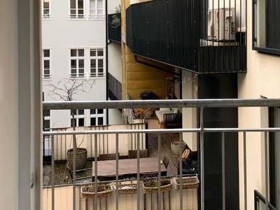 Servitenviertel: 117m2 Balkontraum im Altbau