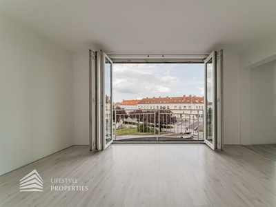 Lichtdurchflutete Garconniere-Wohnung mit Balkon in Wiener Neustadt