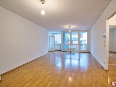 Gut aufgeteilte 5-Zimmer-Wohnung mit Loggia in bester Lage im 7. Bezirk