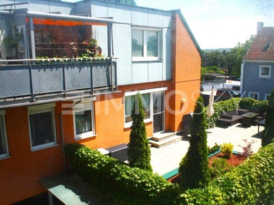 Jungfamilientraum samt imposanter Dachterrasse und Garage