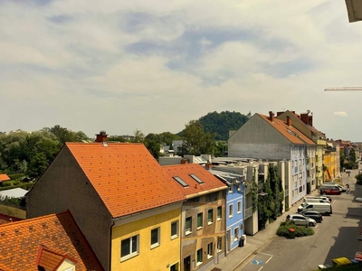 Sanierungsbedürftige 2-Zimmer-Wohnung mit Balkon in Graz-Lend