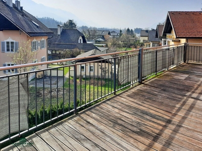 Großzügige 4-Zimmer-Dachgeschoß-Wohnung mit Terrasse und Rundumblick