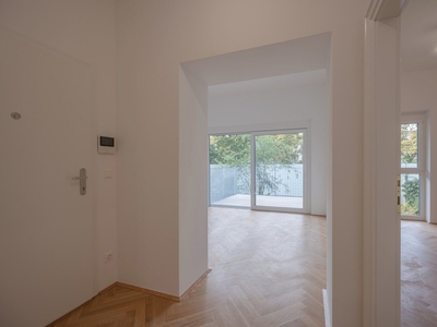 ++NEU++ Hochwertige 3-Zimmer Altbauwohnung mit Balkon! perfekter Grundriss!