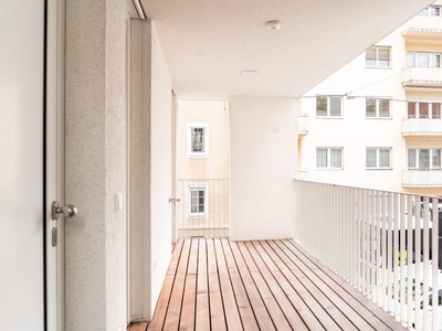 * * * VERMIETET * * * Moderne Wohnung mit Küche und Tiefgaragenplatz im Stockhofviertel