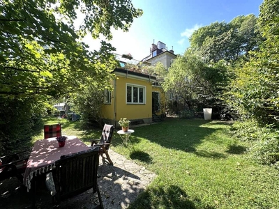 Romantisches Anwesen in pittoresker Bestlage // Romantic property in pitoresque prime location //