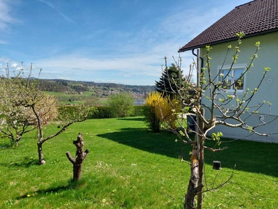 Sonniges, ruhig gelegenes Einfamilienhaus mit Aussicht!