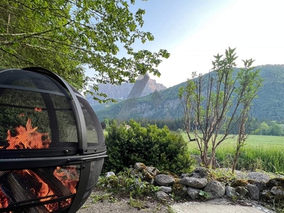 Miete: Erstbezug - Hütte in idyllischer Berglandschaft mit Kaiserblick