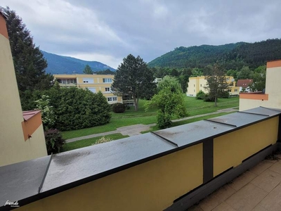 Renovierungsbedürftige Traumwohnung mit schöner großzügigen Terrasse und Garage in Waidmannsfeld (nähe Pernitz) - nur 179.000€!