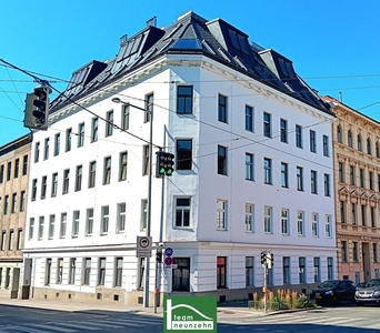 NÄHE SCHÖNBRUNN UND U4 HIETZING ! SCHÖNE 2 ZIMMER ALTBAUWOHNUNG DIREKT BEIM MATZNERPARK . - WOHNTRAUM