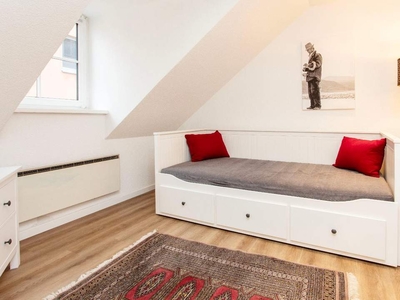 Wohnung am schönen Burggarten zu mieten / 27 m² - möbliert