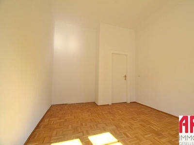 HELLE 4 ZIMMER WOHNUNG NEBEN DEM DOM NAHE DER HERRENSTRASSE!