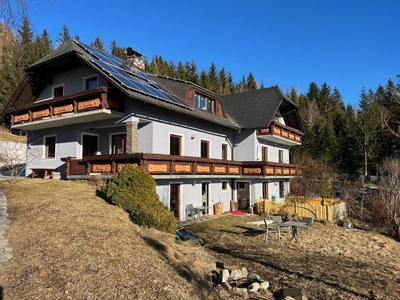 Durchatmen und Durchstarten am Hochwechsel! Wunderschönes Ferienhaus mit traumhaftem Fernblick!