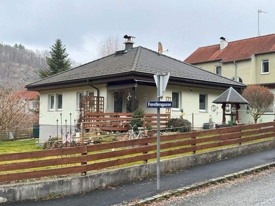 Einfamilienhaus in Ortsrandlage