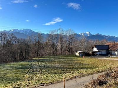 GRUNDSTÜCK IN MALERISCHER SEENÄHE