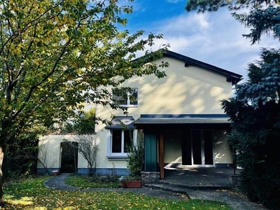 Idyllisches Wohnen am Laaer Berg! Einfamilienhaus mit uneinsehbarem Garten in absoluter Ruhelage