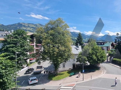 Miete: Moderne Stadtwohnung mit Bergblick