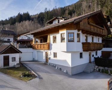 Großzügiges Einfamilienhaus in sonniger Aussichtslage in Wiesing