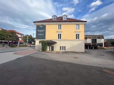 Renovierungsbedürftiges Zinshaus/Ertragshaus am Schlosspark in Krumpendorf am Wörthersee!