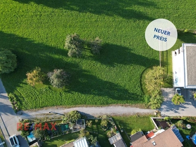 Traumhaftes sonniges Grundstück in Seenähe