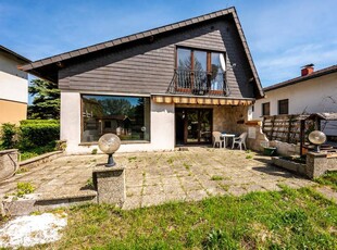 SANIERUNGS-HIT! Großzügiges Einfamilienhaus mit Pool auf 975 m² großem Pachtgrund