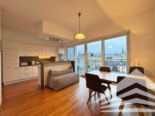 Spektakuläres Innenstadt-Penthouse mit Küche & Terrasse - Nähe Landstraße