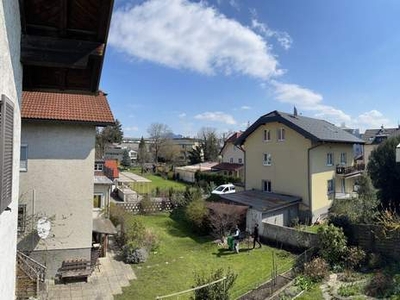 Exklusives Einfamilienhaus in Salzburg mit Garten, Garage und Südbalkon mit Bergblick - Ruhelage!