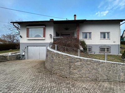 Gepflegtes Einfamilienhaus in Außertreffling mit tollem Ausblick